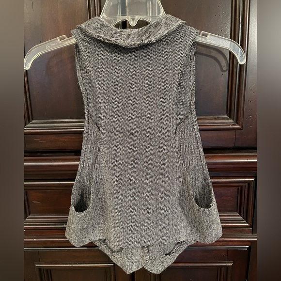 Y2K Tweed Vest - Picture 2 of 3